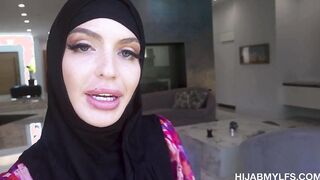 Hijab hotwife cheating with the handyman
