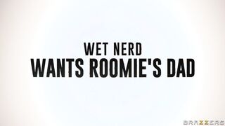 Sneaking sex with my daughters big titts roommate