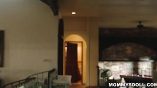 Stepdaughter eating out her stepmoms pussy