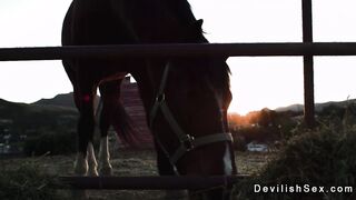 Big cock bf fucks blonde girlfriend on a ranch