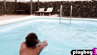 Perfect ass black teen posed outdoor