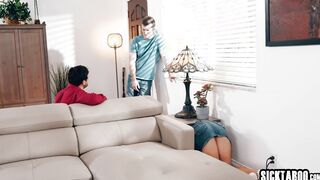 Stuck nanny with no panties fucked hard