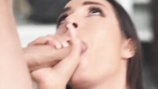 blowjob amazing desiree dulce with a amazing body rides a dig dick
