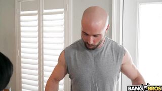 Fake Personal Trainer Tricked Busty Hot MILF