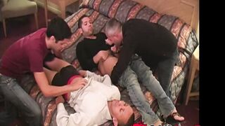 Kinky men enjoys touching each others dicks and play with them