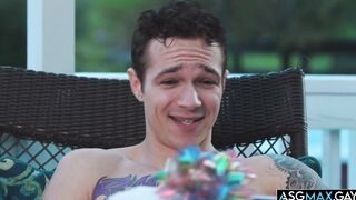 I'm flabbergasted! Gay porn this good!