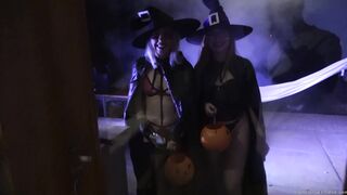 Crazy Witches Love Vagina & Penis - Ema, Scarlett Taylor & Stephan Rogers two