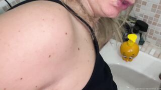 Both Holes Inside The Toilet - Luna Green & Markus Green