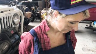 Getting Crazy Into The Garage - Luna Green & Markus Green two