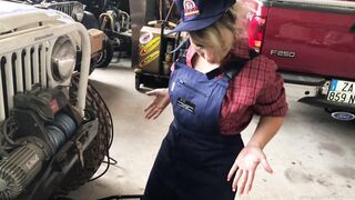 Getting Crazy Into The Garage - Luna Green & Markus Green two