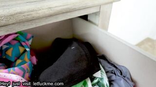 cumshot teen stepsister deepthroats a big dick