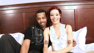 Slender Lola Loves Showing Off - Lola & Tonio Starr two