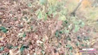 Fremder erwischt und fickt mich im Wald