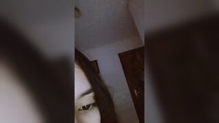Beauty cunt with mouth diabla on phone