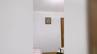 Beauty cunt with mouth diabla on phone