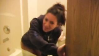 Raven fellatio and facial