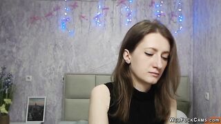 Amateur solo babe show bra on webcam
