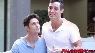Hansome man barebaking hunk after sucking big fat dick