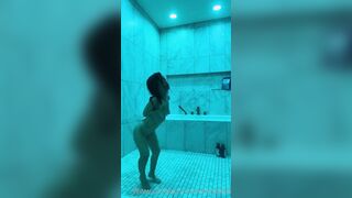 Tiny Texie Showering 2