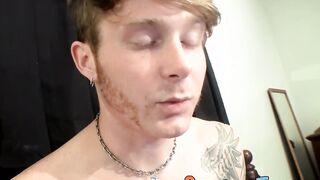 Straight thug Billy Da Kidd smokes a cigar and wanks off his cock