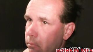 This mature dude loves to show us his masturbation skills