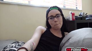 Wet stepsister sucking stepbrothers cock