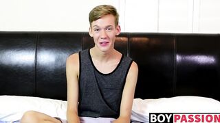 Skinny twink wanks his long cock until he explodes his jizz