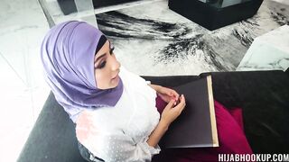 My hijab stepsister wants to become prom queen