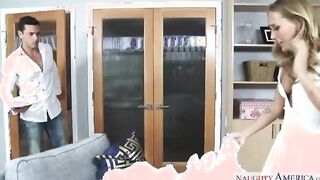 Carter Cruise fucking inside the couch with her bubble butt