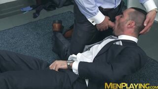 Submissive Isaac Jones dominated by muscular Hans Berlin