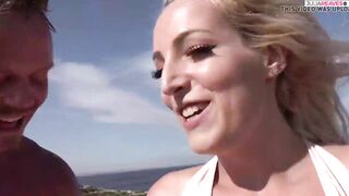 notgeile touristin an den klippen bentuzt