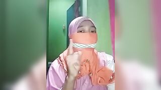 Self gagging indonesian with masker