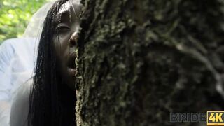 Cheating black bride gets creampie at the forest
