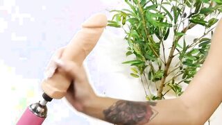 Machine Fucks TS babe Bella Salvatore