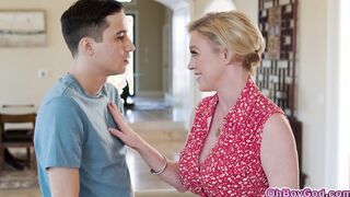 Dee compares stepsons dick to her husband