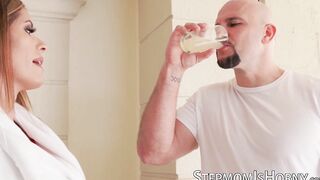 Muscular son plows his attractive MILF stepmom Alexa Vega