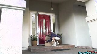 Big Booty Ebony Babe Gogo Fukme Sucks The Porch Pirates White Cock