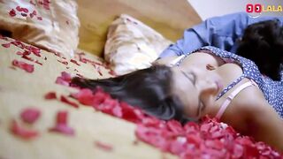 Padoshvali Babhi Ki Chuday in Bedroom