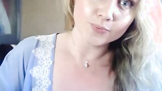 Blonde Chick sucks and fucks dildo