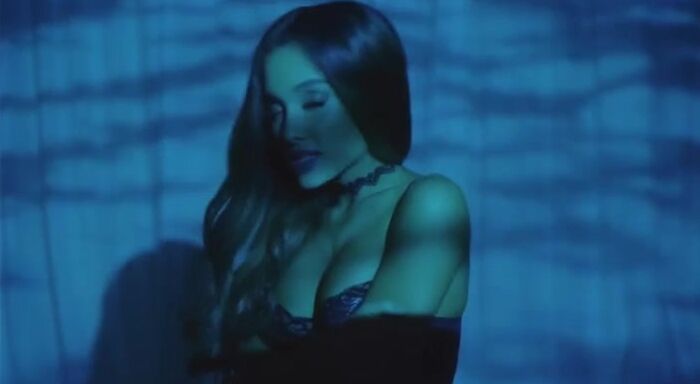 Ariana Grande - Dangerous Woman