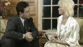 Son histoire est exceptionnelle et sachez que si elle le branle c'est ici en sa main