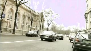 Son histoire est exceptionnelle et sachez que si elle le branle c'est ici en sa main