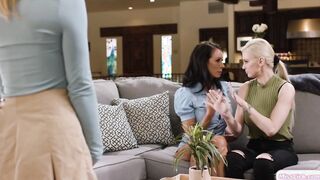 Teen having threesome with busty stepmom