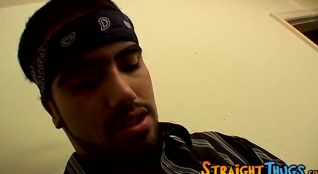 Badass straighty jacks off his cock while looking at the cam