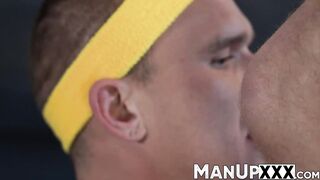 Tattoed gymer gets his ass fingered and licked