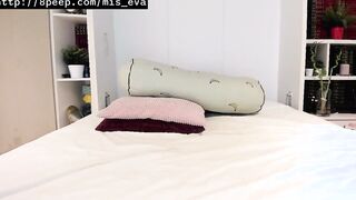 mom with her big boobs live show record in bedroom - 2021-08-09