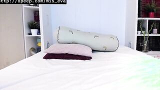 mom with her big boobs live show record in bedroom - 2021-08-09