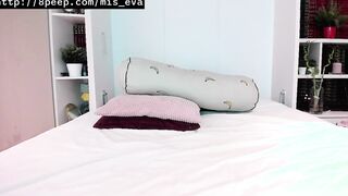 mom with her big boobs live show record in bedroom - 2021-08-09