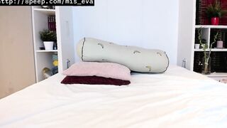 mom with her big boobs live show record in bedroom - 2021-08-09