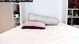 mom with her big boobs live show record in bedroom - 2021-08-09